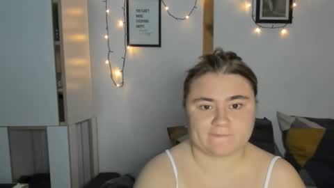 Snapshot of candymilas chatting on 12.13.24 candymilas online show from 12.13.24