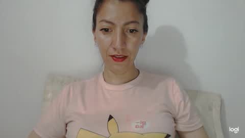 Snapshot of candymilfff chatting on 12.06.24 candymilfff online show from 12.06.24