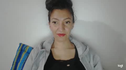 Snapshot of candymilfff chatting on 12.11.24 candymilfff online show from 12.11.24