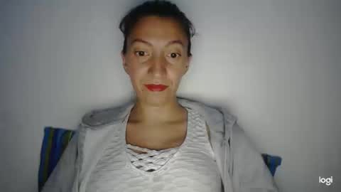 Snapshot of candymilfff chatting on 12.28.24 candymilfff online show from 12.28.24