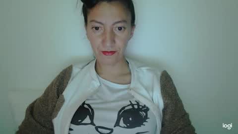 Snapshot of candymilfff chatting on 01.16.25 candymilfff online show from 01.16.25