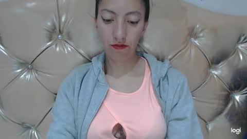 Snapshot of candymilfff chatting on 02.02.25 candymilfff online show from 02.02.25