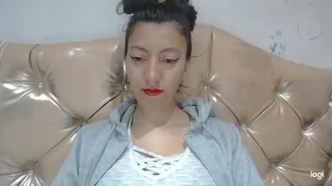 Snapshot of candymilfff chatting on 02.04.25 candymilfff online show from 02.04.25