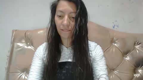 Snapshot of candymilfff chatting on 02.19.25 candymilfff online show from 02.19.25