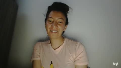 Snapshot of candymilfff chatting on 03.01.25 candymilfff online show from 03.01.25