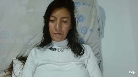 Snapshot of candymilfff chatting on 09.21.25 candymilfff online show from 09.21.25