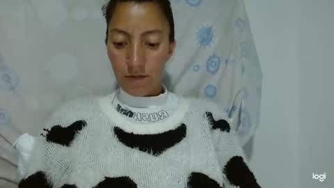 Snapshot of candymilfff chatting on 09.22.25 candymilfff online show from 09.22.25