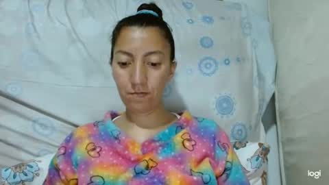 Snapshot of candymilfff chatting on 10.01.25 candymilfff online show from 10.01.25