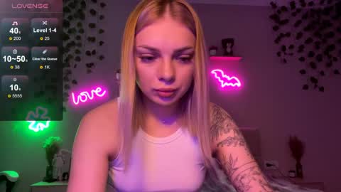 Snapshot of candyrass chatting on 05.24.26 Candy online show from 05.24.26