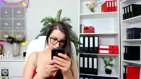 Snapshot of candywesst chatting on 02.11.26 Candy My pleasure its in your hands online show from 02.11.26