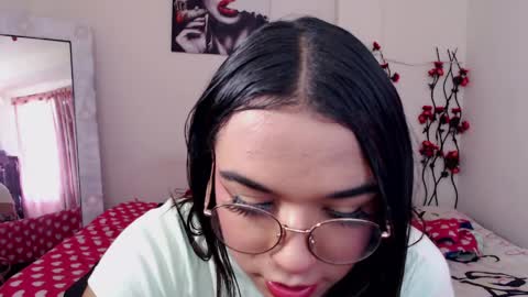 Snapshot of candyy_doll_ chatting on 04.22.26 candyy_doll_ online show from 04.22.26