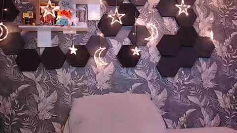 Snapshot of candyyyyrio chatting on 02.03.26 Mia online show from 02.03.26