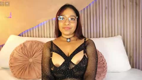 Canela Hot  online show from 03.27.26