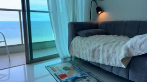 Caroline online show from 09.29.25