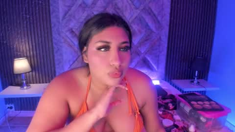 GABRIELA LOPEZ online show from 02.12.25