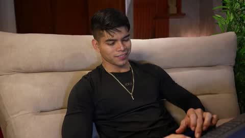 Snapshot of capizzi_ chatting on 10.21.25 David Capizzi online show from 10.21.25