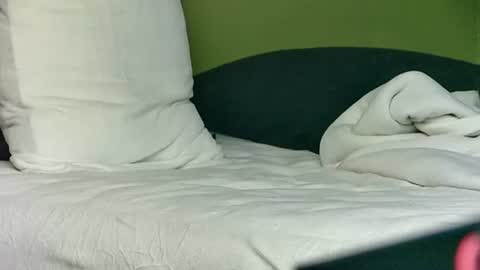 capricorne1965 online show from 12.22.25