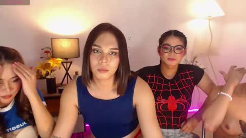 Snapshot of caprize_diva chatting on 02.26.25 caprize_diva online show from 02.26.25