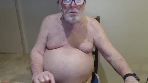 Snapshot of capt5105 chatting on 02.25.25 capt5105 online show from 02.25.25