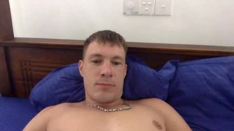 Snapshot of capt_oliver chatting on 12.02.24 follow my twitter online show from 12.02.24