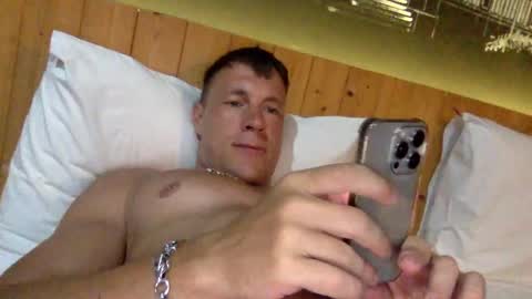 Snapshot of capt_oliver chatting on 02.03.25 follow my twitter online show from 02.03.25