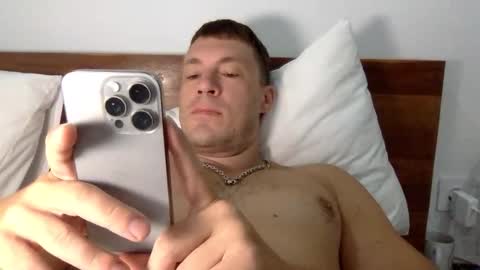 Snapshot of capt_oliver chatting on 09.27.25 follow my twitter online show from 09.27.25