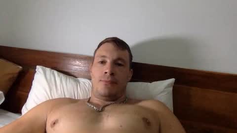 Snapshot of capt_oliver chatting on 10.03.25 follow my twitter online show from 10.03.25