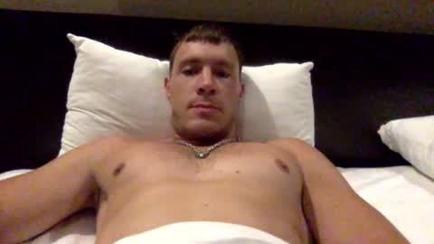 Snapshot of capt_oliver chatting on 11.02.25 follow my twitter online show from 11.02.25