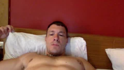 Snapshot of capt_oliver chatting on 11.14.25 follow my twitter online show from 11.14.25