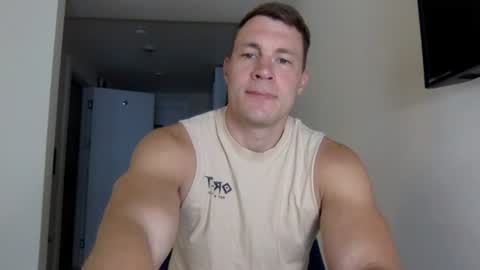 Snapshot of capt_oliver chatting on 06.23.26 follow my twitter online show from 06.23.26