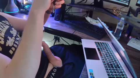 Snapshot of captainfapattack chatting on 10.05.25 CBKing100 online show from 10.05.25