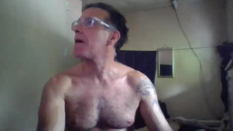 Snapshot of captainfox_ chatting on 06.03.26 captainfox_ online show from 06.03.26