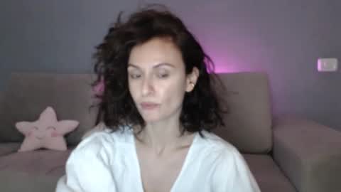 Snapshot of carakat chatting on 03.02.25 carakat online show from 03.02.25