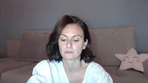 Snapshot of carakat chatting on 10.12.25 carakat online show from 10.12.25