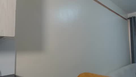 Snapshot of caramel_chocolate01 chatting on 10.03.25 caramel online show from 10.03.25