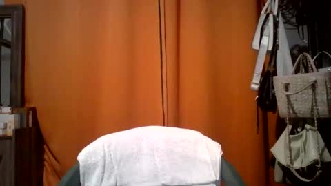 Snapshot of caramelchoc81 chatting on 06.09.26 candylious81 online show from 06.09.26