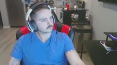 Snapshot of cardi_beans chatting on 01.21.25 cardi_beans online show from 01.21.25