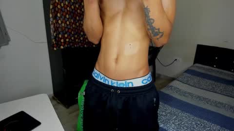 Snapshot of cardrey05 chatting on 10.15.25 Carlos and Cristian online show from 10.15.25