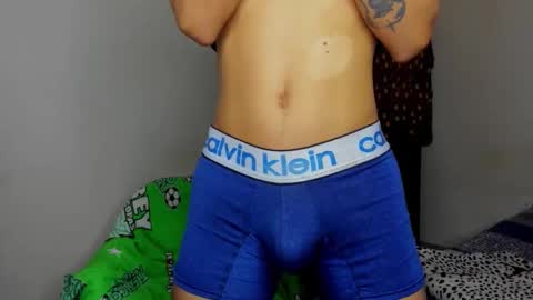 Snapshot of cardrey05 chatting on 10.29.25 Carlos and Cristian online show from 10.29.25