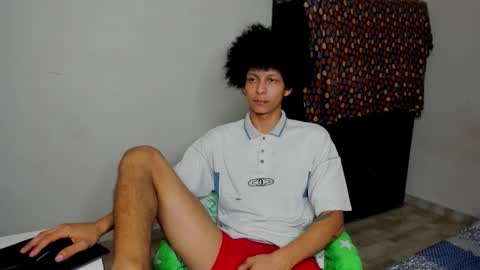 Snapshot of cardrey05 chatting on 10.31.25 Carlos and Cristian online show from 10.31.25