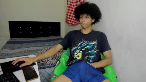 Snapshot of cardrey05 chatting on 11.01.25 Carlos and Cristian online show from 11.01.25