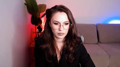 Mary online show from 11.20.25