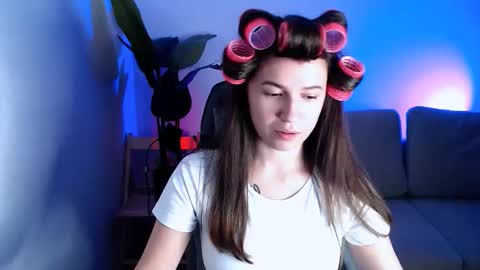 Snapshot of care_sensual chatting on 11.30.25 Mary online show from 11.30.25