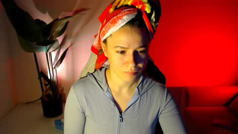 Snapshot of care_sensual chatting on 02.01.26 Mary online show from 02.01.26