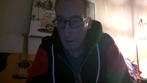 Caressluving online show from 02.05.26