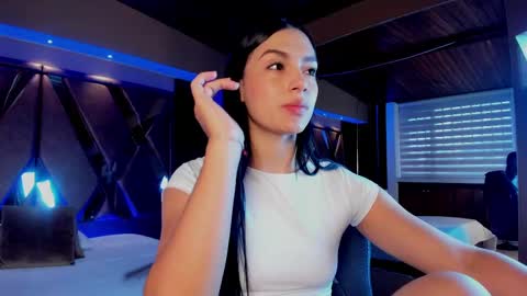 Carina online show from 02.25.25