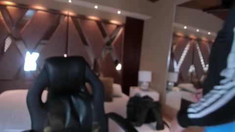 Carina online show from 11.27.25