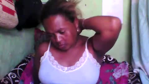 carinesexy69 online show from 12.12.24