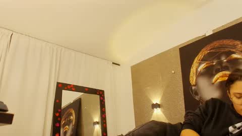 Snapshot of carla_and_robert chatting on 03.05.25 carla and robert online show from 03.05.25