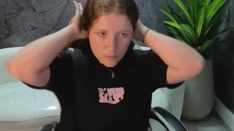 Snapshot of carla_tp chatting on 10.27.25 Carla online show from 10.27.25